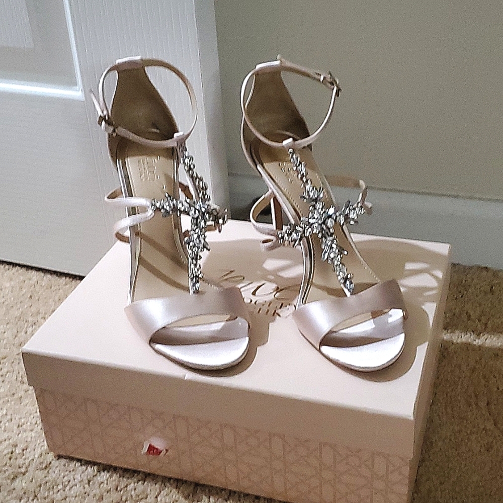 Jewel Badgley Mischka size 8.5 shoes
